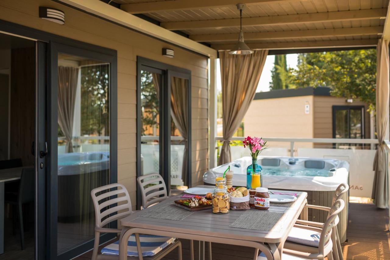 Premium Camping Homes Santa Marina, Lanterna Tar-Vabriga Luaran gambar
