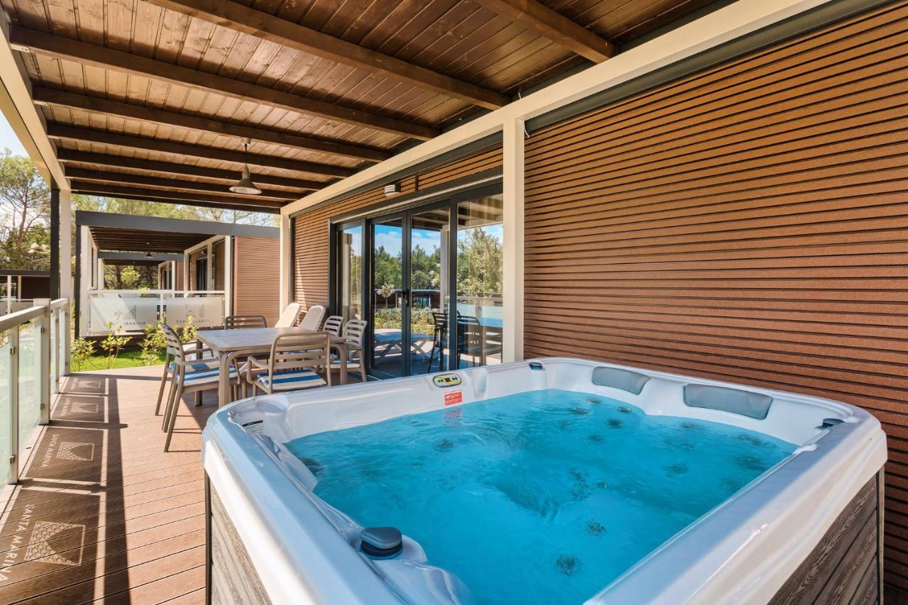 Premium Camping Homes Santa Marina, Lanterna Tar-Vabriga Luaran gambar